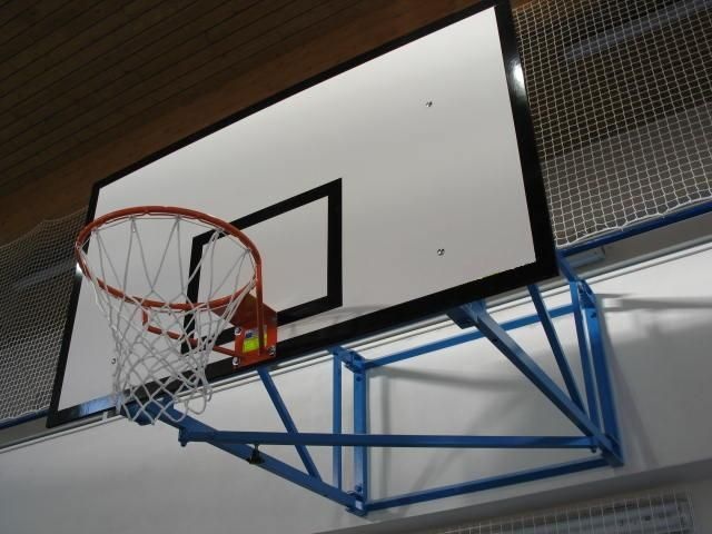 Basketbalová konstrukce pevná, interiér, vysazení do 0,9 m