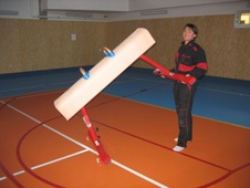 Gymnastický kůň s madly, kůže, nastavitelná výška 90-120 cm_obr3