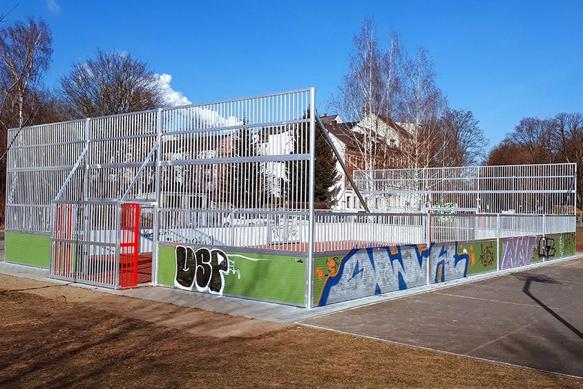 Aréna PRO PLUS - vnitřní rozměr hřiště 25 x 14m, celkový obvod 78m